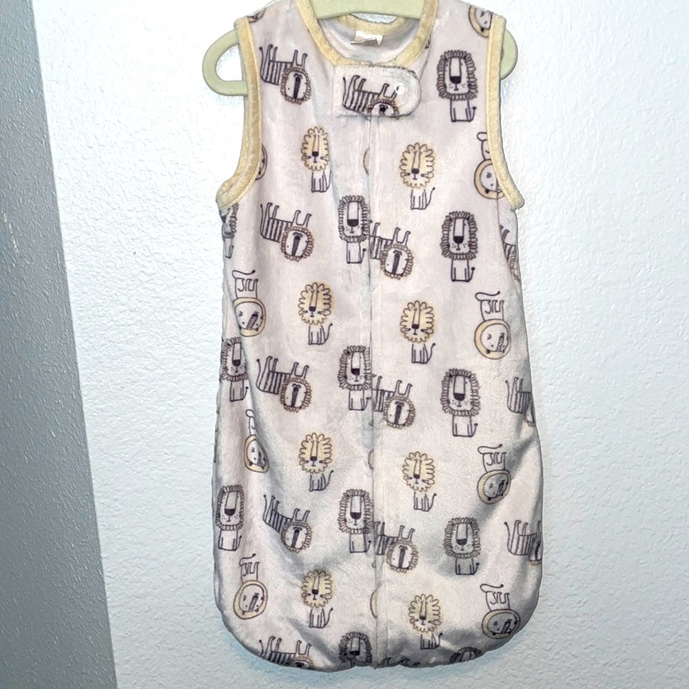 Gently Used 3-6 Month Zip Up Sleep Sack
